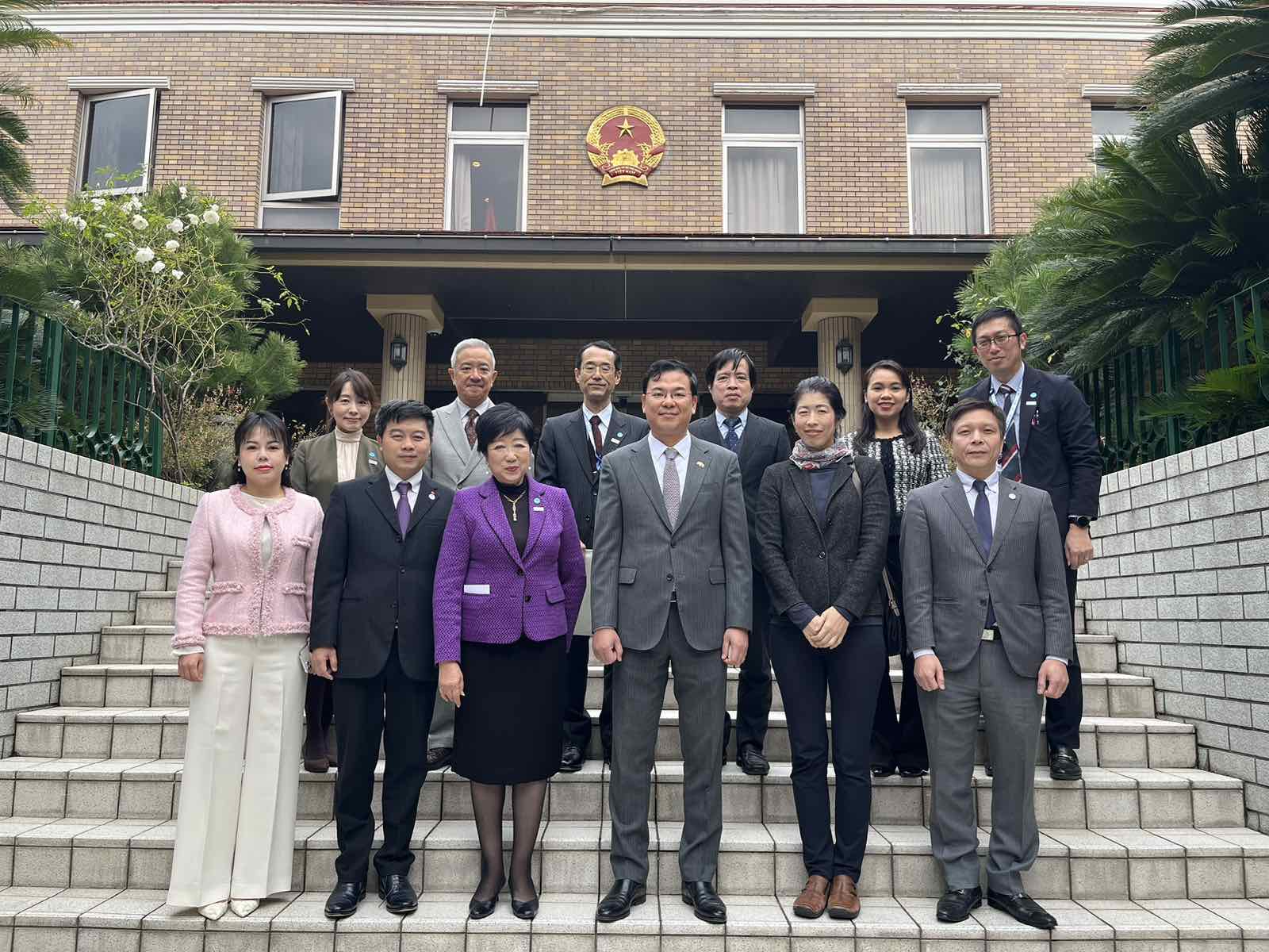 Đại sứ Phạm Quang Hiệu tiếp bà Koike Yuriko, Thống đốc thành phố Tokyo   